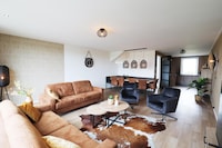 Villa in Leons with Sloop Rental