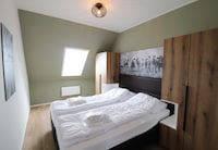 Villa in Leons with Sloop Rental