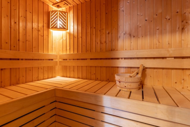 Villa met sauna, bubbelbad en veranda, Maastricht