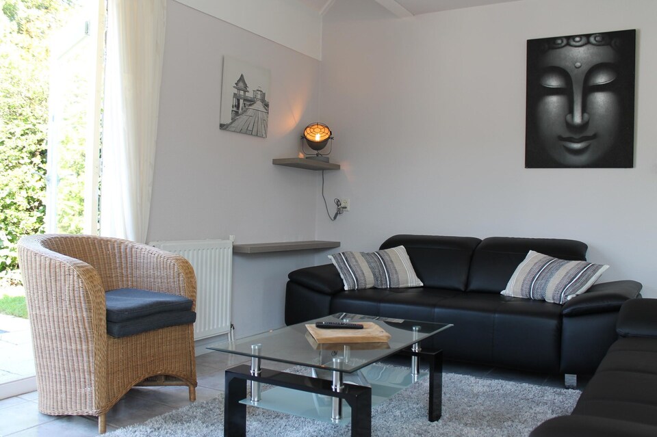 Nice holiday home with garden near beach, Wemeldinge