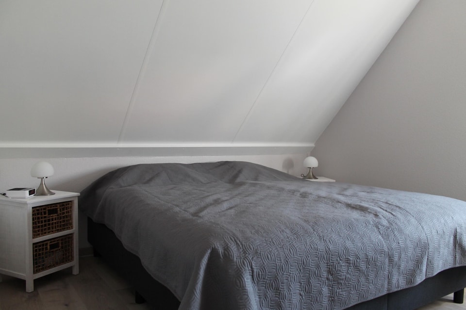 Nice holiday home with garden near beach, Wemeldinge