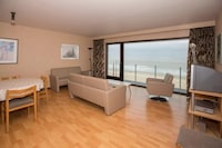 Strandparadijs met parkeergelegenheid