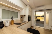 Apartments Ema - Studio Apartment with Sea View