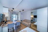 Apartments Ema - Studio Apartment with Sea View