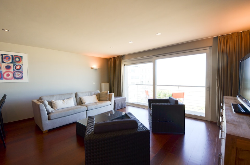 Stilvolles Apartment mit Balkon und Meerblick, Oostduinkerke