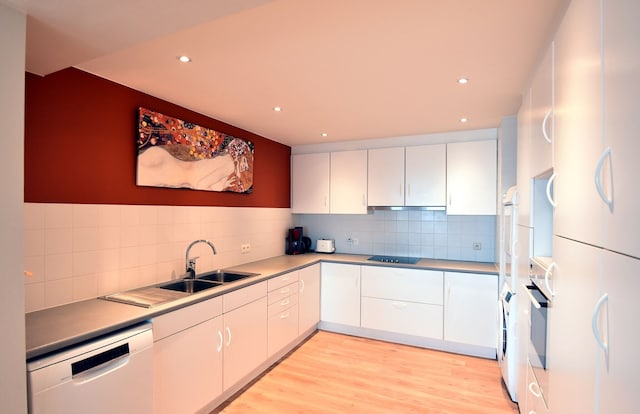 Spacious Coastal Apartment, De Haan