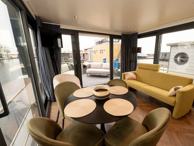 Hausboot in Offingawier mit Meerblick, Sneek