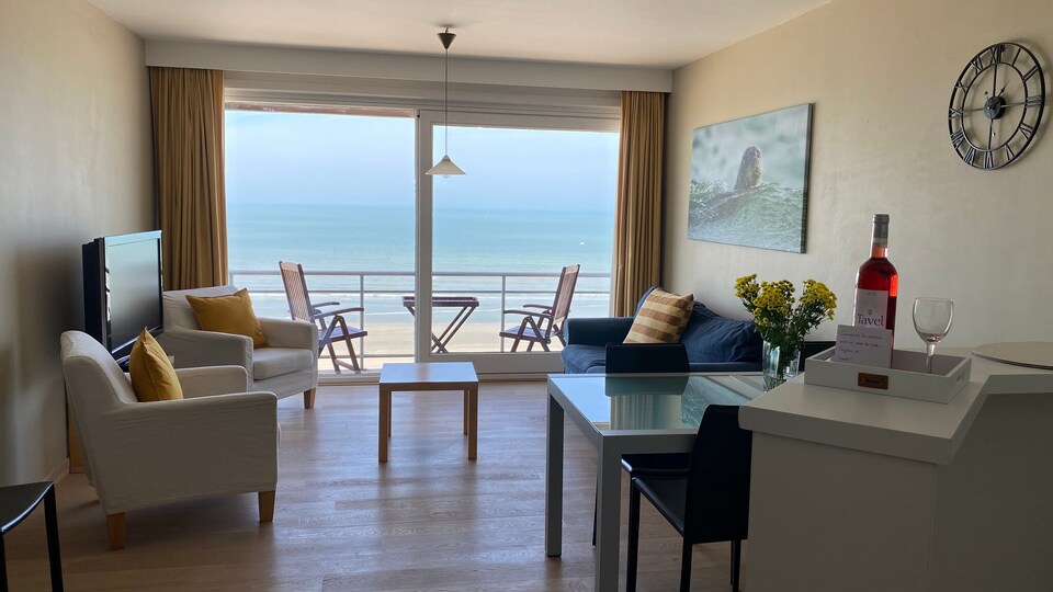 Apartamento en Nieuwpoort con vistas al mar, Nieuwpoort