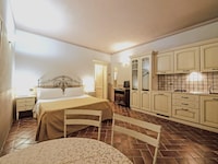 Wohnung in Monteverdi nahe Weinproben