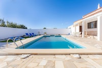 Villa cerca de Playa Luz con Piscina