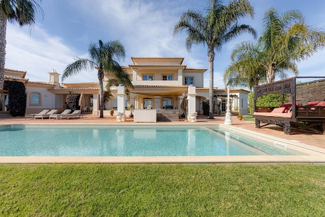 Luxury Villa in Algarve with Pool & Hot Tub