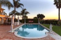 Luxury Villa in Algarve with Pool & Hot Tub