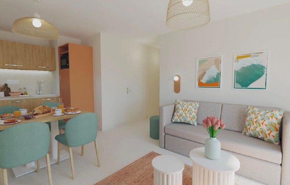 Apartment in Giens with Pool & Beaches Nearby, Hyères