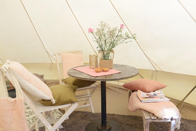 Zelt-Lodge mit privater Küche und Bad