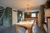 Villa in Callantsoog met Whirlpool en Strand