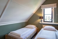 Villa in Callantsoog with Whirlpool and Beach