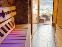 Chalet in Rossinière met Sauna en Bergzicht