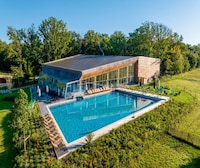 Fuga di lusso in riva all'acqua