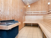 6 person holiday park home in Hemmet