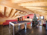 Modernes Chalet in der Region Gstaad
