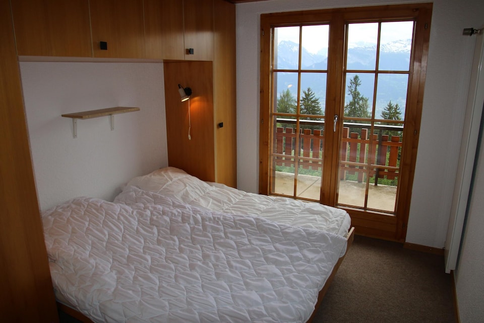 Extravagant apartment with view, Sion