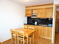 Flat in Nendaz with Ski-In/Ski-Out Access