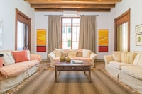 Rustieke villa in Maria de la Salut met zwembad