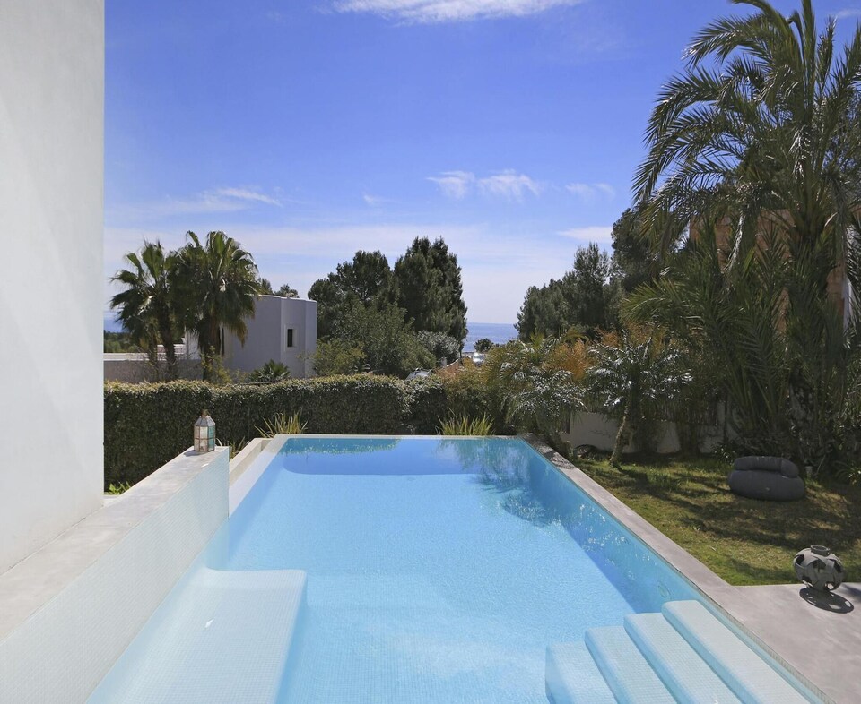 Villa en Cap Martinet con Vistas al Mar y Piscina, Cap Martinet