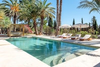Landhaus auf Ibiza mit Salzwasserpool
