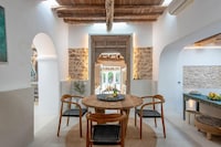 Landhaus auf Ibiza mit Salzwasserpool