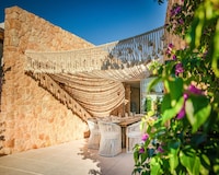 Villa in Ibiza bij Cala Conta Strand