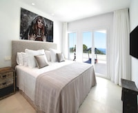 Villa in Ibiza with Sea Views and Jacuzzi