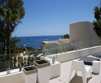 Villa en Ibiza con vistas al mar y piscina
