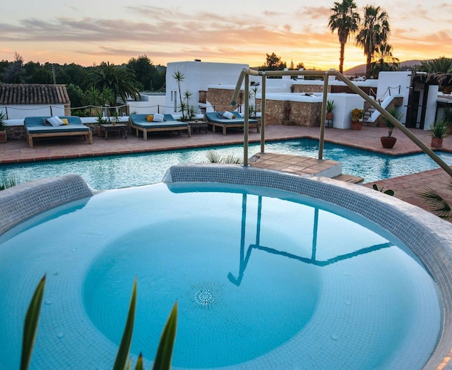 Villa en Ibiza con piscina y vistas