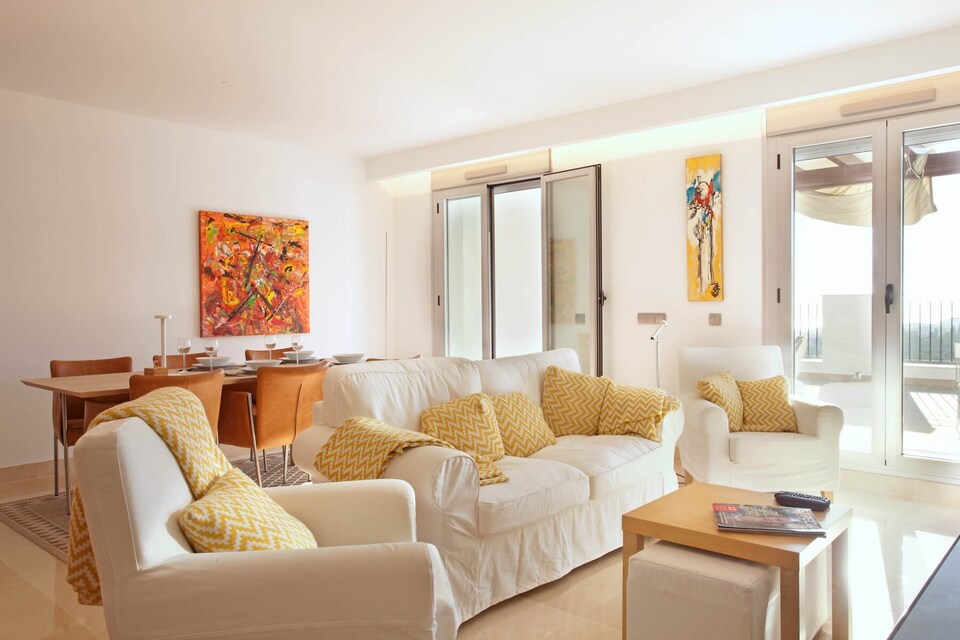 Apartamento con terraza soleada, Ojén