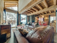 Chalet in Val d'Isère with Hot Tub & Views