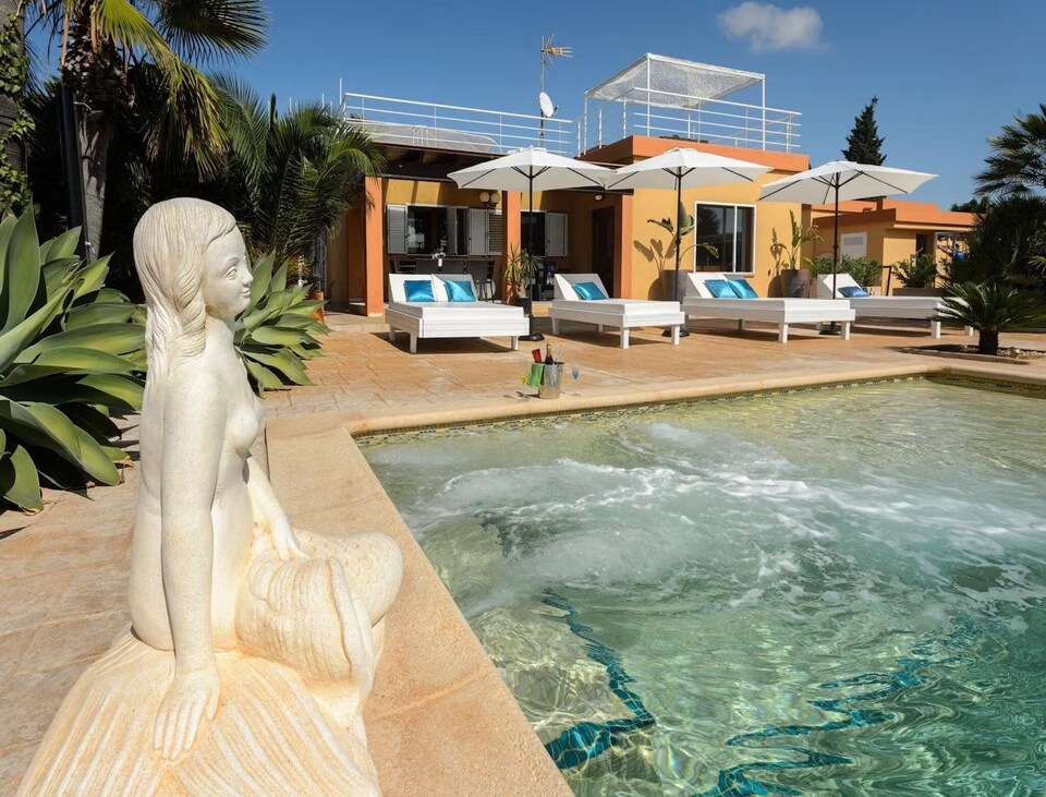 Villa moderna con piscina cerca del pueblo, St Josep de sa Talaia