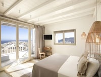 Schöne Villa am Strand von Kalafatis