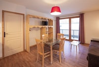 Appartement in Orelle bij Skilift & Wellness
