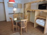 Appartement in Orelle bij Skilift & Wellness