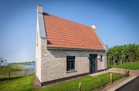 Premium Wasser 4p Villa in Thorn