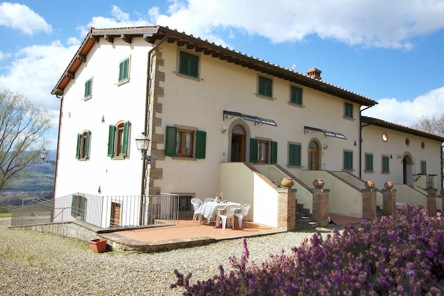 Farmhouse in Tuscany with Pool & Valley Views