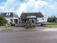 Casa di campagna a Drenthe vicino ai boschi