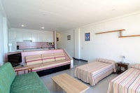 Studio in Spanje met Strand & Zwembad