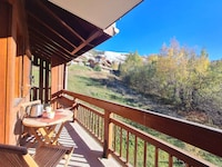Apartment in Les Deux Alpes with Mountain Views