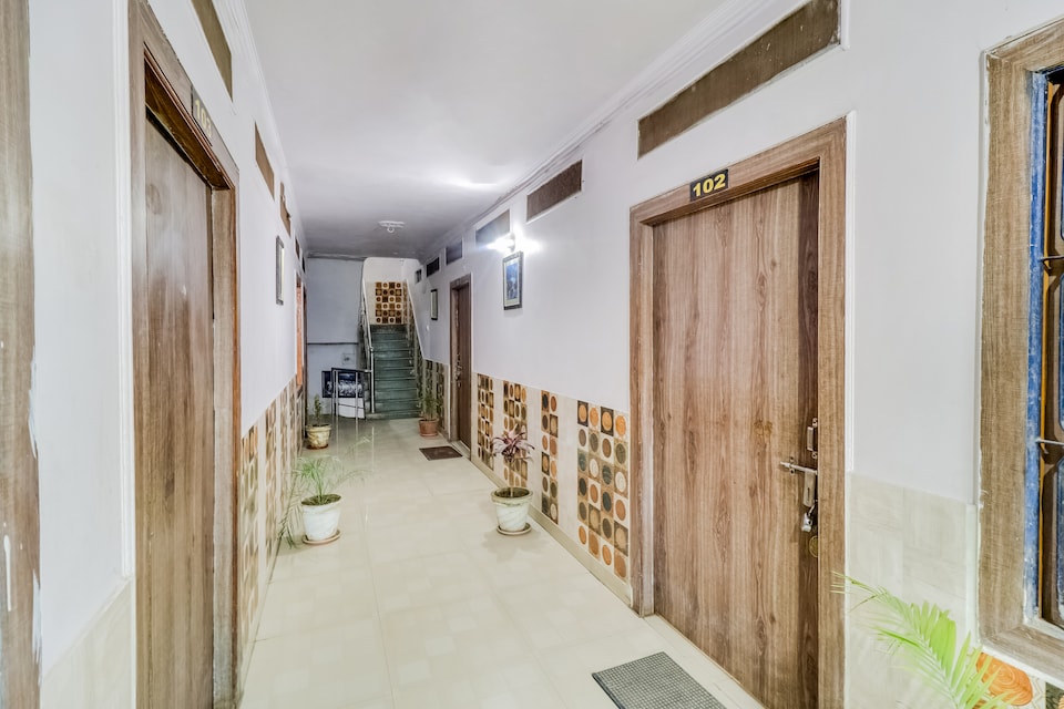 OYO 71676 Kamal Gangey, Godowlia, Varanasi