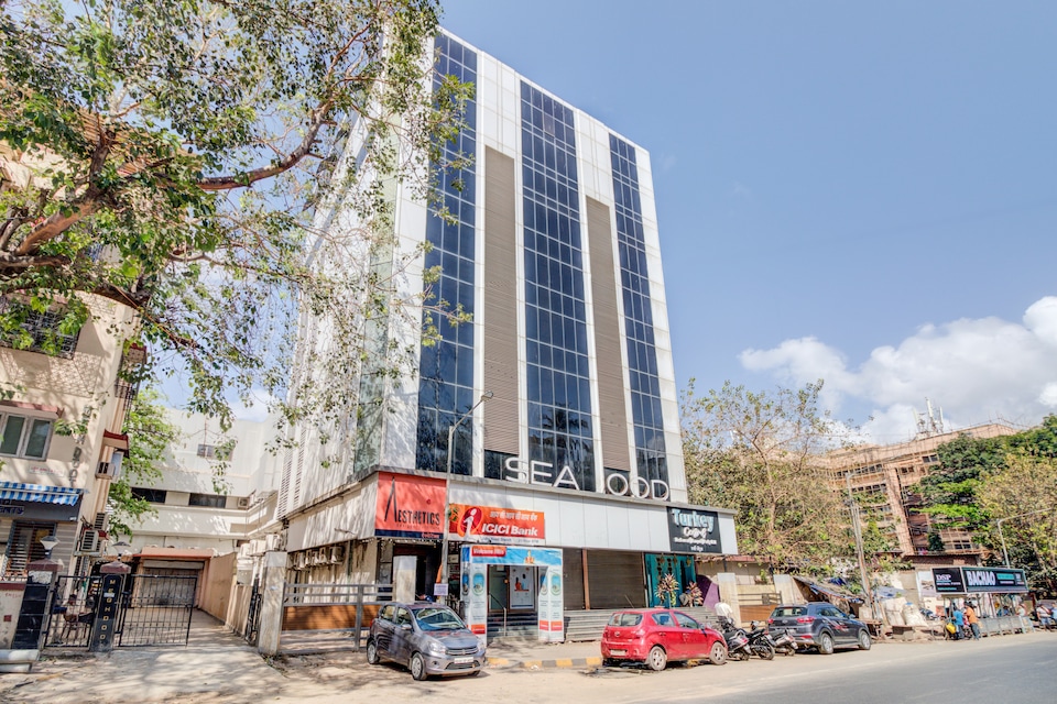 Capital O 71678 Hotel Sea Woods, Juhu, Mumbai