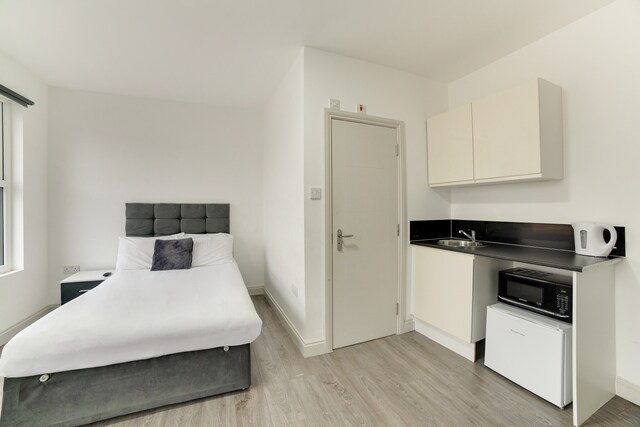 Flat B