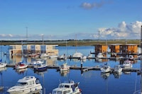 Hausboot in Kroeslin am Bodden