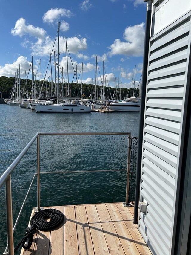 Hausboot in Laboe an der Kieler Foerde, Laboe